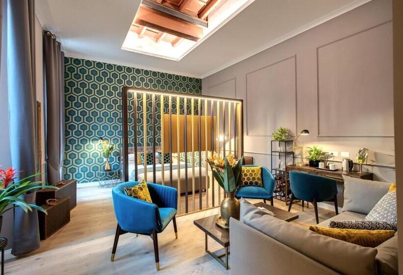 Suite Ejecutiva, Tree Charme Parliament Boutique