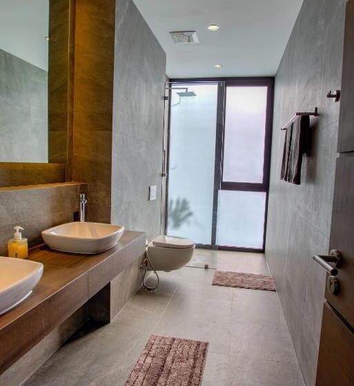 דירת חדר סופריור, Ocean Rock Kalim