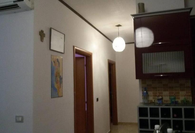 带共用浴室的标准房间, Home Sweet Home Guest House