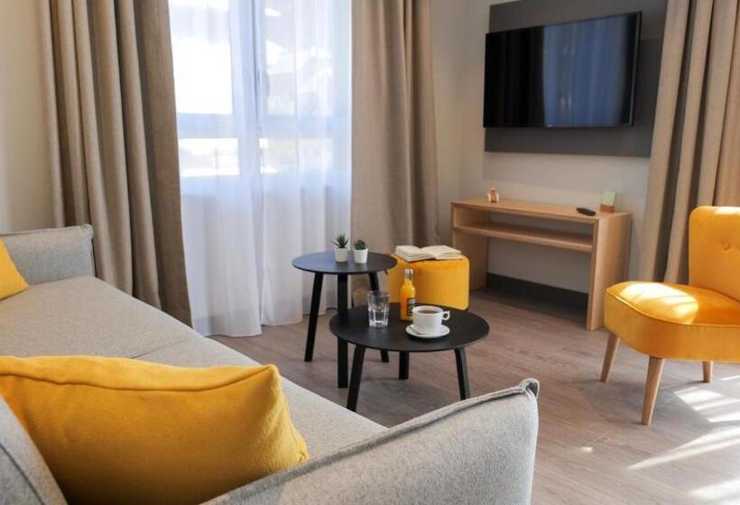 Апартаменты 1 Спальня, Plan B Hotel   Living Chamonix