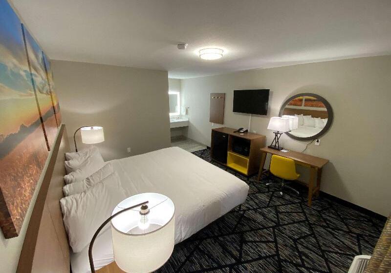 اتاق استاندارد با تخت بزرگ, Days Inn By Wyndham Lake Charles