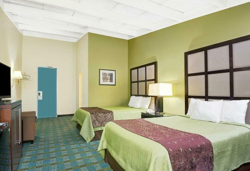 غرفه قياسيه سريرين مزدوجين, Days Inn By Wyndham Southington