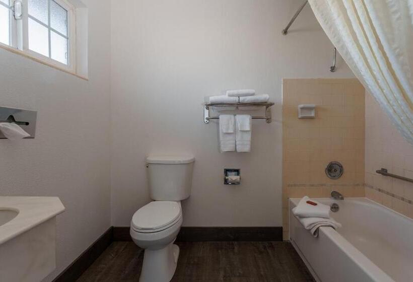 غرفة قياسية, Riverfront Inn Roseburg