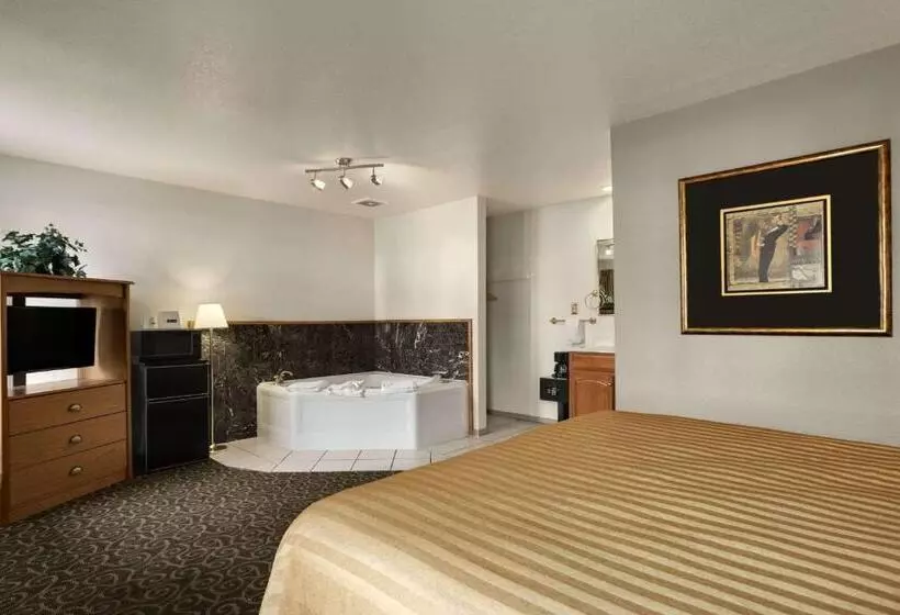 スタンダードスタジオ, Travelodge By Wyndham Wenatchee