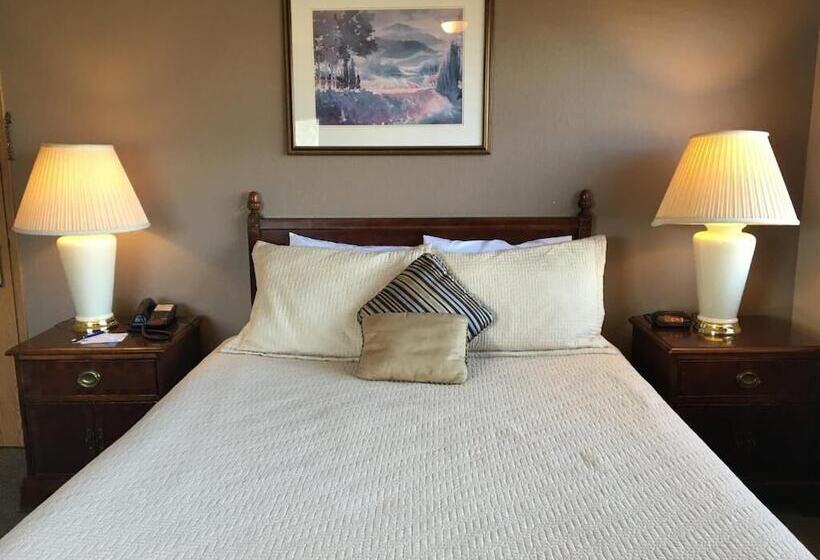 Номер Стандарт, Timber Lodge Inn