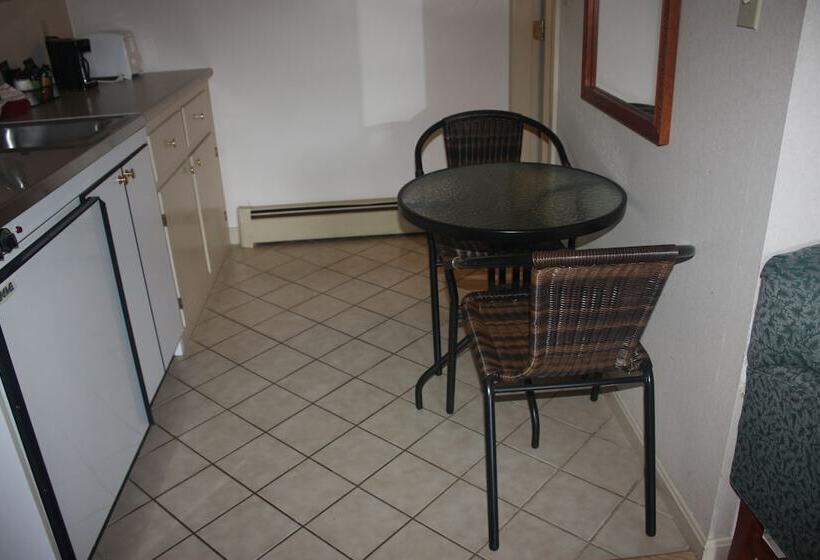 جناح إدارى, The Towne Motel