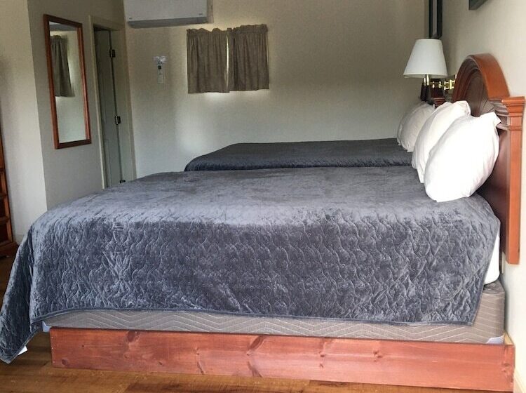 غرفة ديلوكس, The Towne Motel