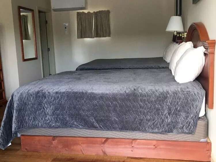 デラックスルーム, The Towne Motel