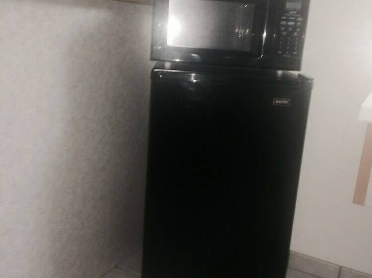 مجموعه ویستا شهر, Thunderbird Motel