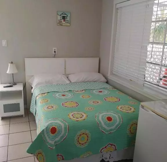 エコノミールーム, Tropical Sky Ranch Motel