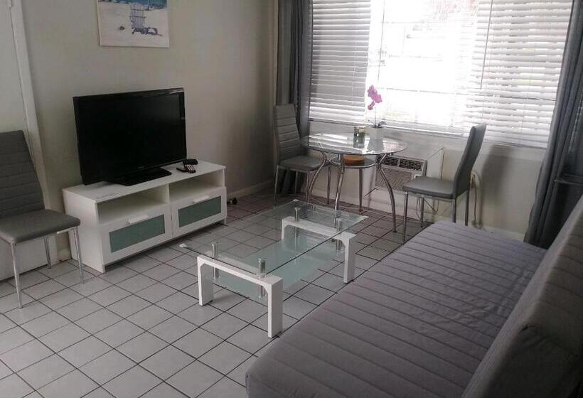 شقة غرفة واحدة, Tropical Sky Ranch Motel