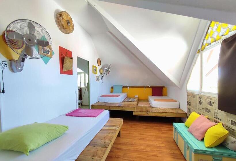 تختخواب در اتاق مشترک, ô Passage   Kaz Auberge