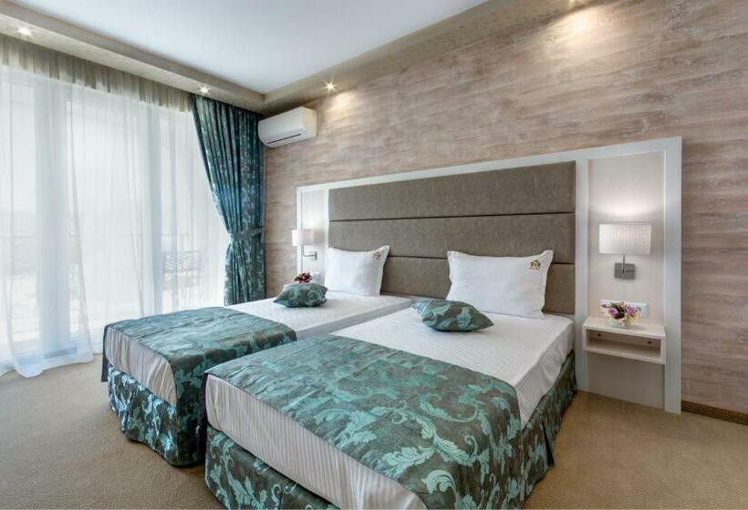 バルコニー付きスタンダードルーム, Siena Palace