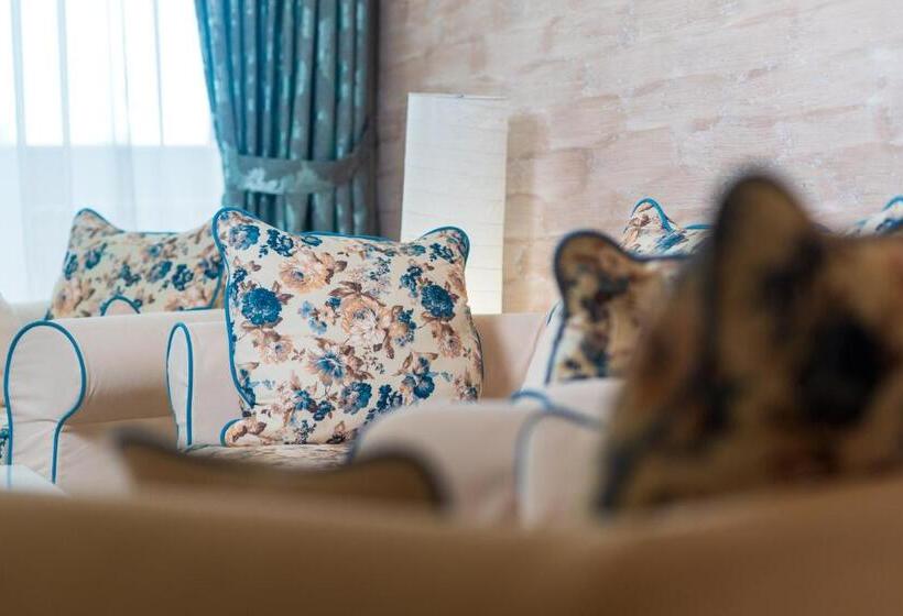 Полулюкс с Балконом, Siena Palace