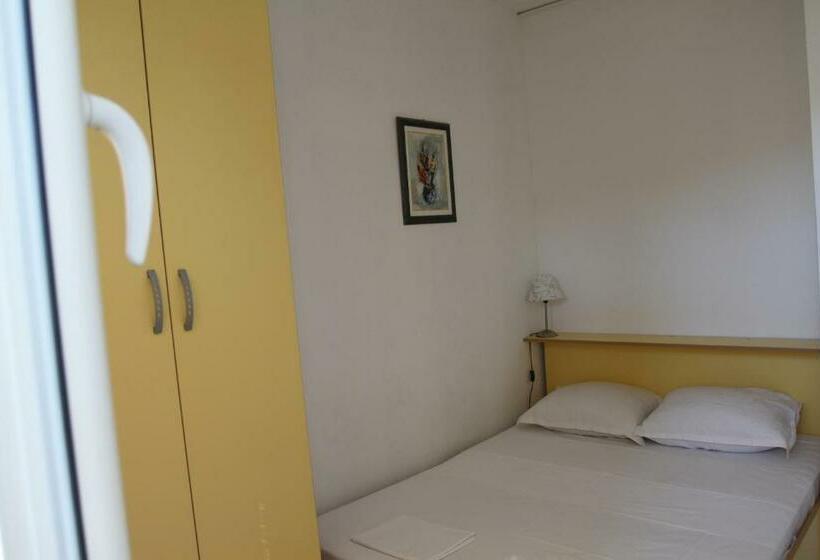 Pokój Standard, Apartments Popović