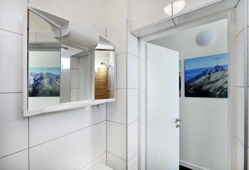 Кровать в Общей Комнате, Bel Hostel