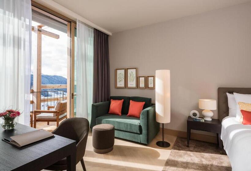 جناح, Waldhotel By Bürgenstock