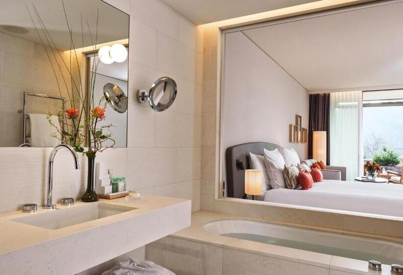 غرفة ديلوكس مزودة بشرفة, Waldhotel By Bürgenstock