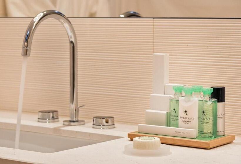 غرفة ديلوكس مزودة بتراس, Waldhotel By Bürgenstock