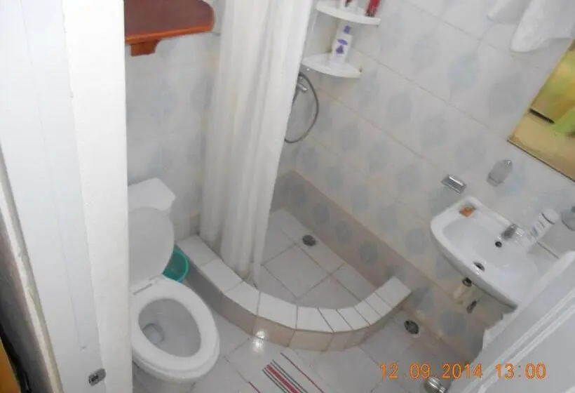 اتاق استاندارد, Lucy Rooms