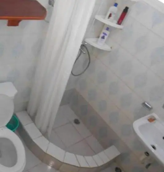 اتاق سوپریور, Lucy Rooms