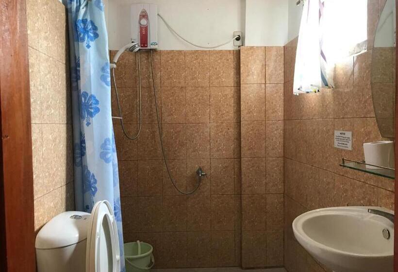 اتاق استاندارد با چشمانداز باغ, Marina Village