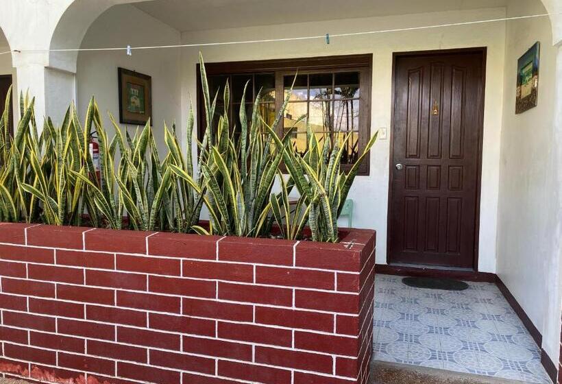 اتاق استاندارد, Marina Village