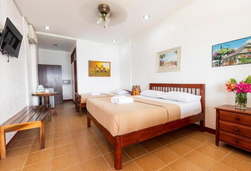 Трехместный Номер Deluxe Вид на Море, Marina Village