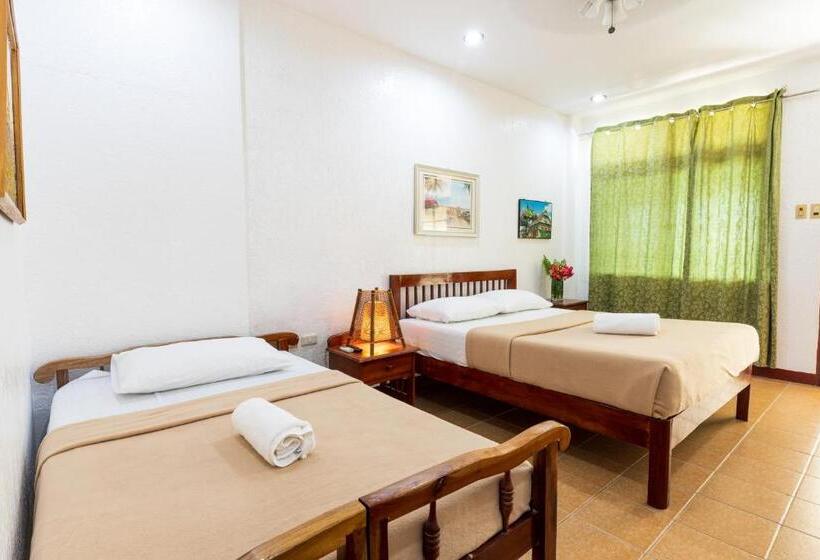 اتاق سه نفره دلوکس با چشمانداز دریا, Marina Village