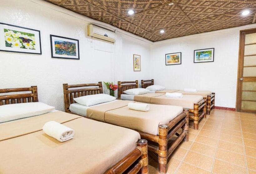 اتاق لوکس خانوادگی, Marina Village