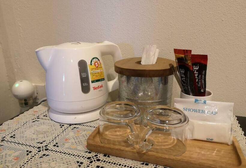 شقة غرفة واحدة, Samed Your House