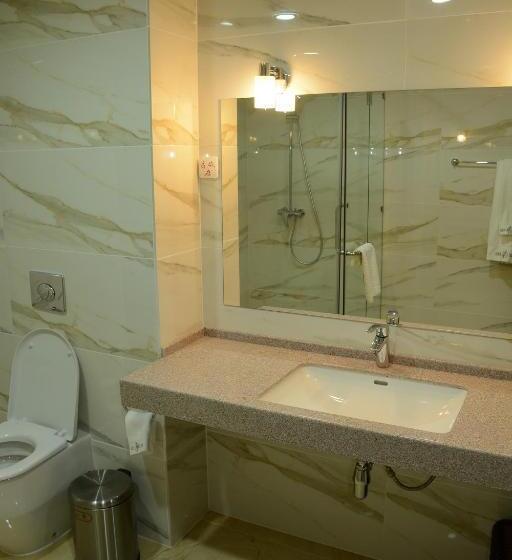 سوییت, Arai Plaza