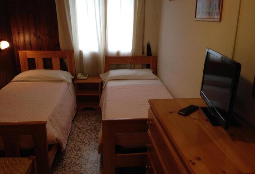 スタンダードルーム, Cimone