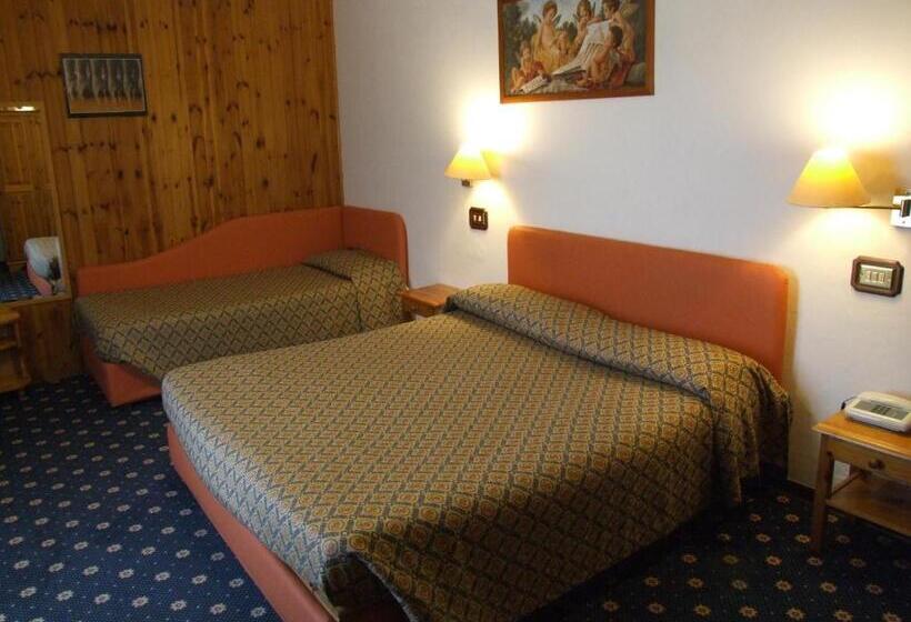 バルコニー付スタンダード４ベッドルーム, Cimone