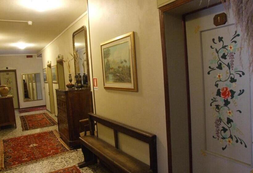 バルコニー付スタンダード４ベッドルーム, Cimone