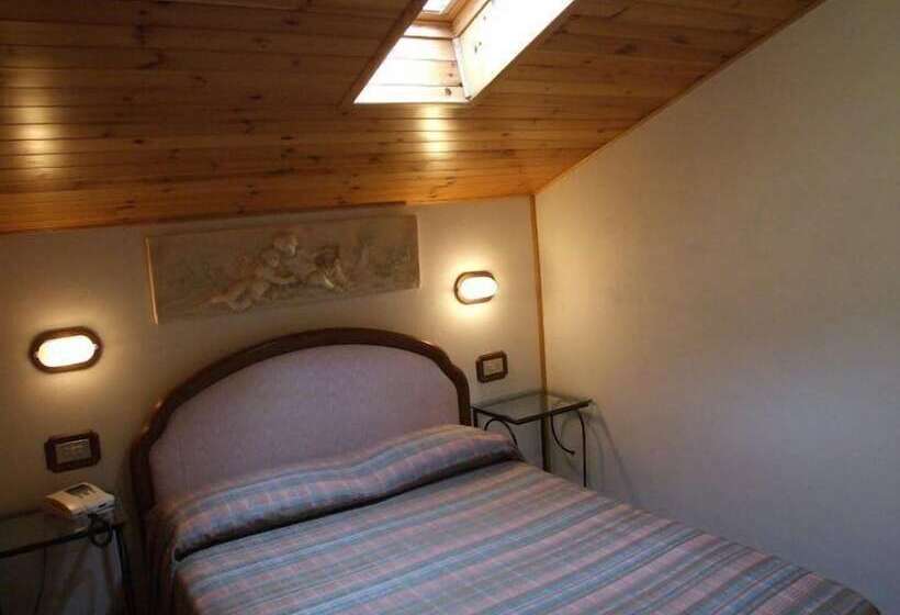 スタンダードシングルルーム, Cimone