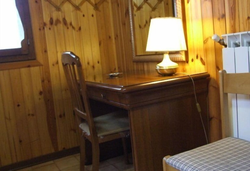 バルコニー付スタンダード４ベッドルーム, Cimone