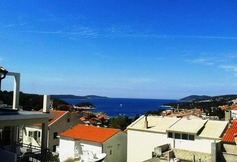 带海景的标准工作室, Villa Paladina