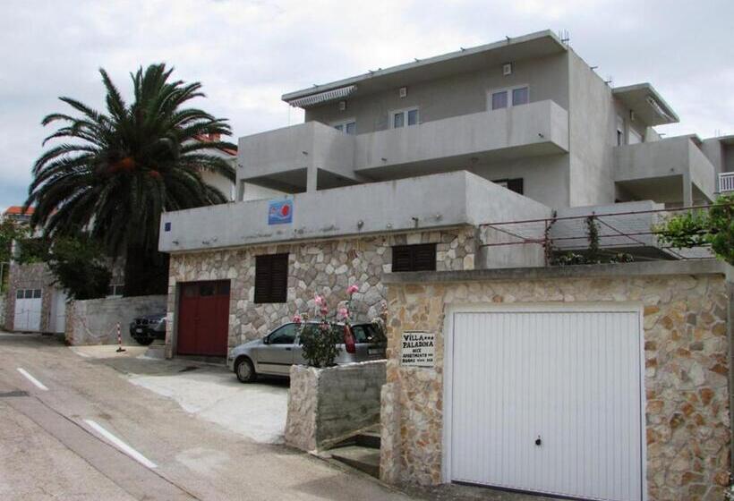 带1个卧室的带海景的公寓, Villa Paladina