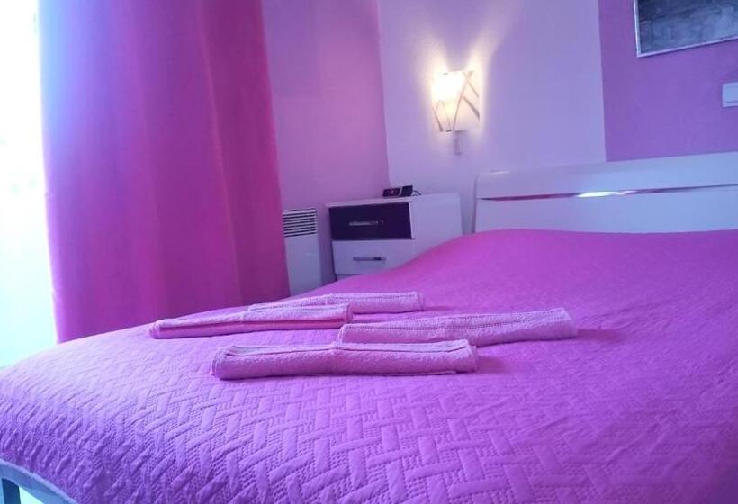 带1个卧室的带海景的公寓, Villa Paladina