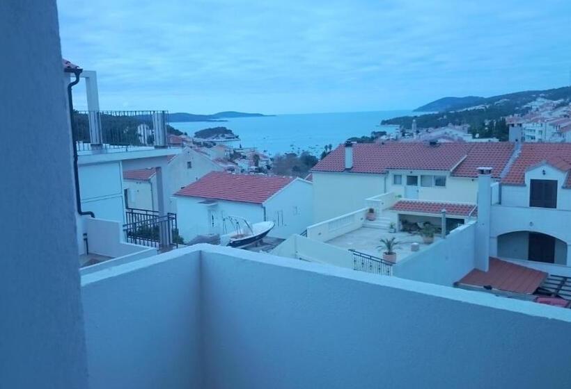 Апартаменты 1 Спальня Вид на Море, Villa Paladina