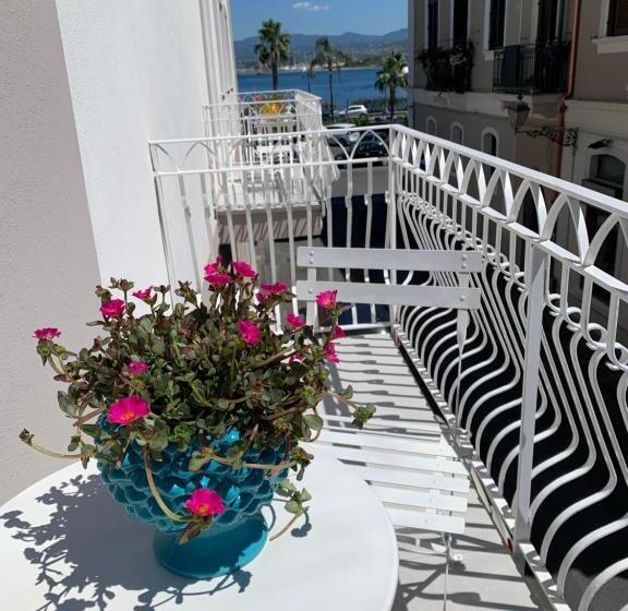 غرفة قياسية ثلاثية مزودة بشرفة, L'ancora B&b