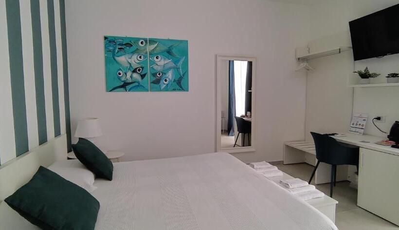 غرفة قياسية ثلاثية مزودة بشرفة, L'ancora B&b