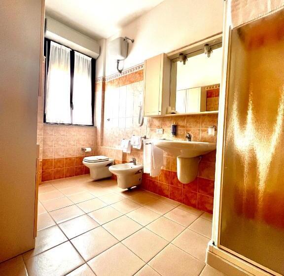 اتاق استاندارد سه نفره, Nazareth Residence