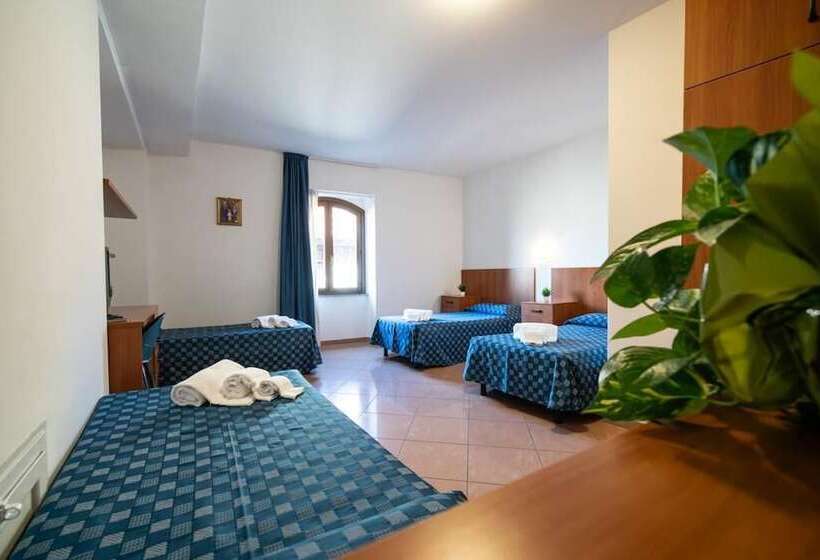 اتاق استاندارد چهار تخته, Nazareth Residence
