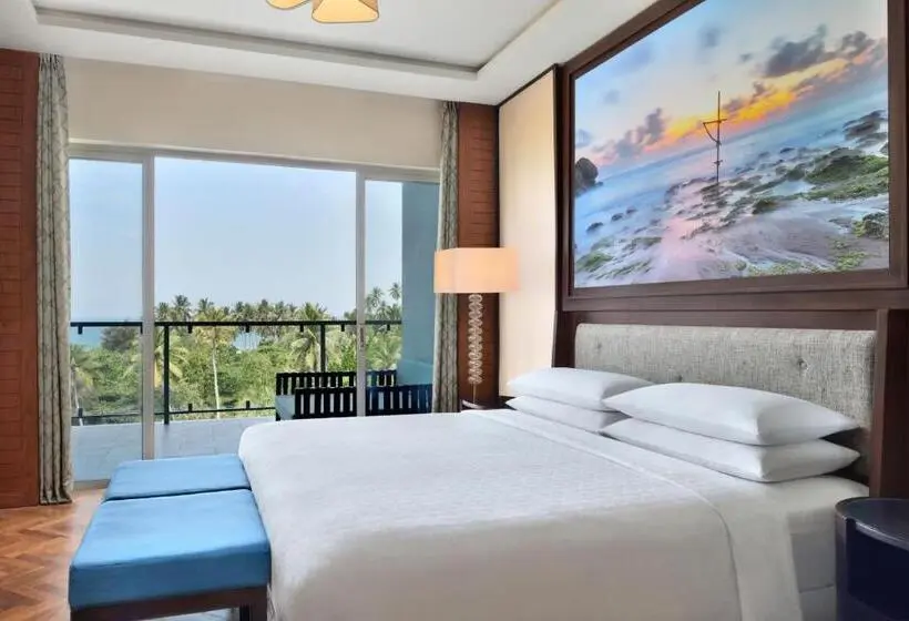 キングサイズベッドのスイートルーム, Sheraton Kosgoda Turtle Beach Resort