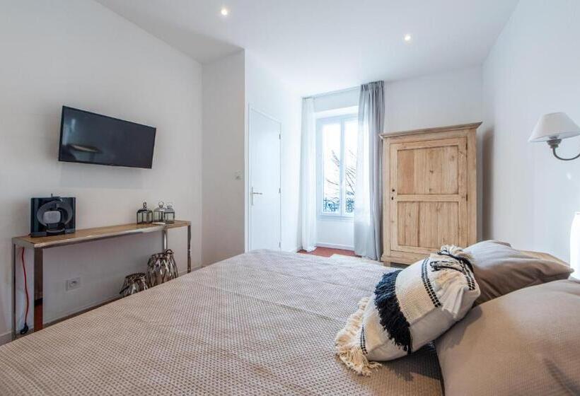 اتاق استاندارد, Chambres Lougolin