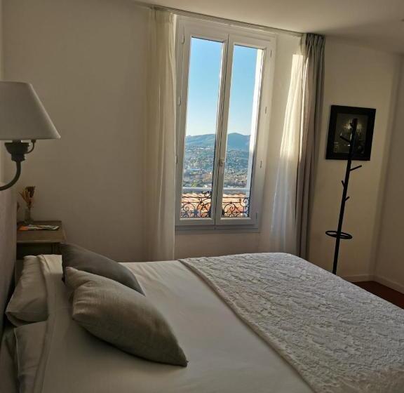 اتاق استاندارد, Chambres Lougolin