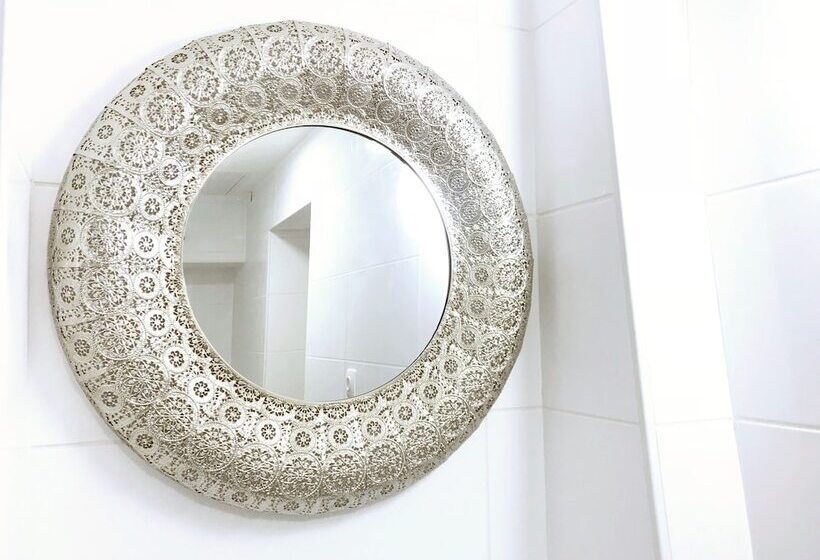 استودیوی استاندارد, Perello Old Town