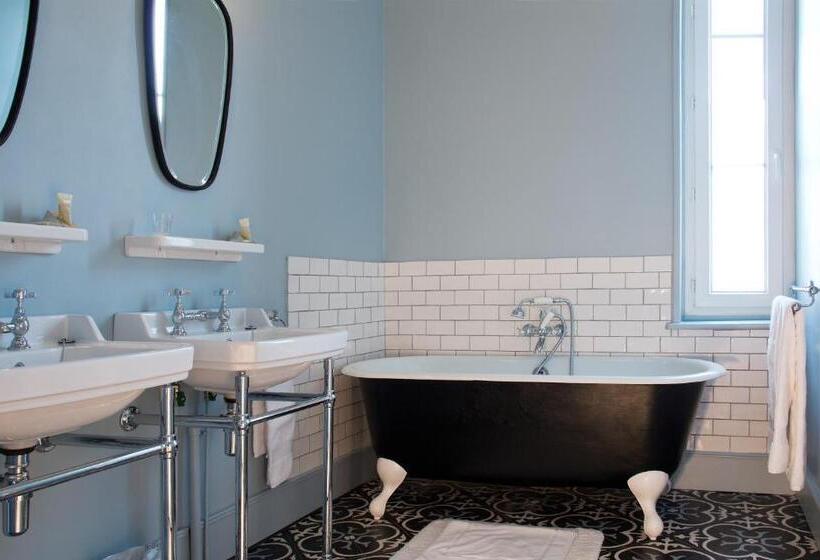 豪华海景房, Castel De La Terrasse